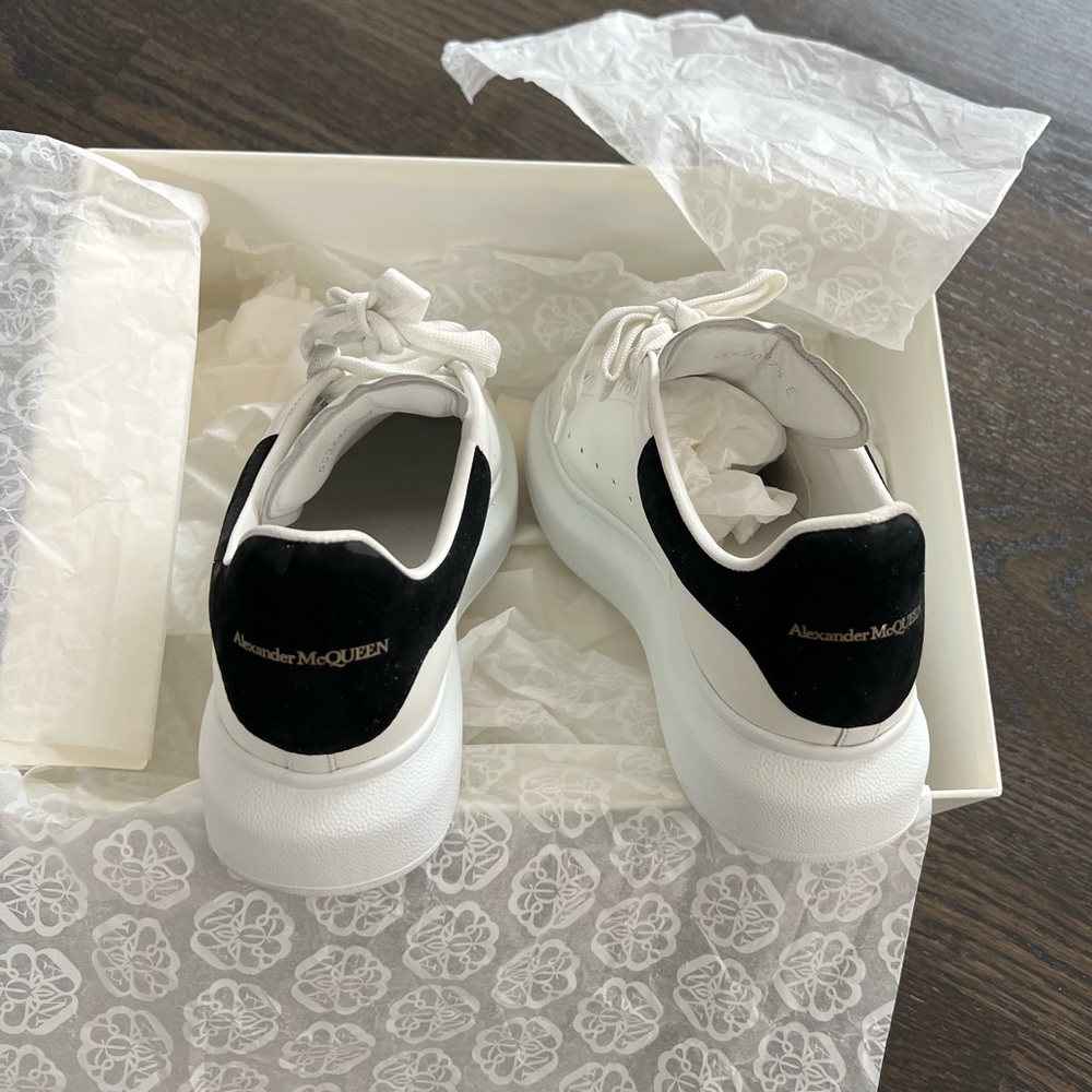 Alexander McQueen sneaker